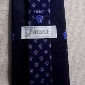 Men's silk tie